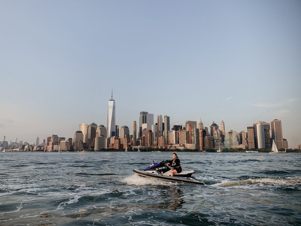 Jet ski in New York City - a complete guide! - Laura Peruchi | NYC